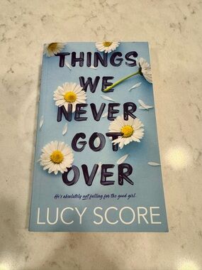 Things We Never Got Over by Lucy Score - Paperback Book